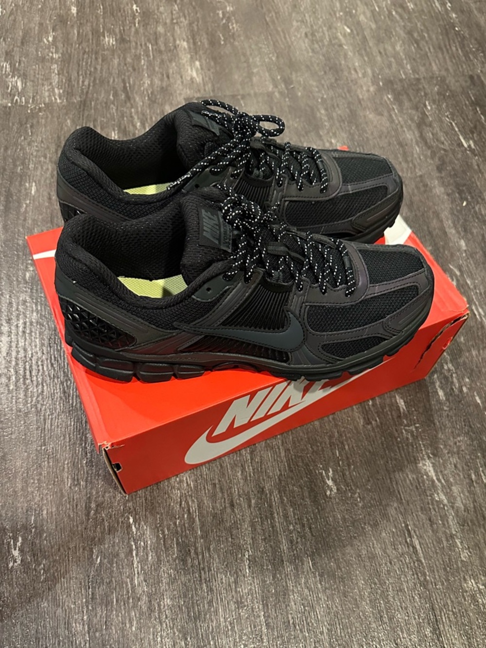 Nike Men's Zoom Vomero 5 SE Black Anthracite Reflective Running Shoes